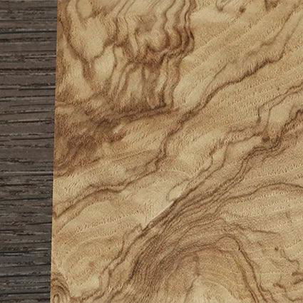 Fumed Oak,Walnut: Straight Grain,Bocote: Angle Cut - The Maiden - Cat - SIRIS wood optic