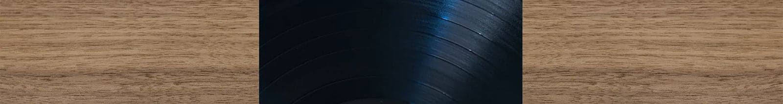 Black Vinyl Front - The Hero - Square - 2215 - SIRIS wood optic